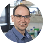 Portraitfoto von Oliver Kohlbacher.