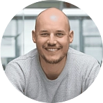 Portraitfoto von Bastian Schwarz.